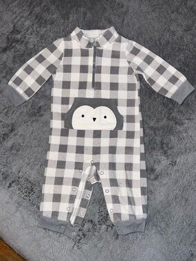 Carter's Gray and White Plaid Penguin Pocket Footie